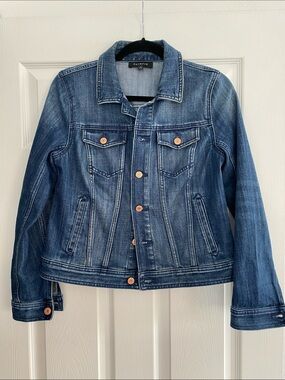 Talbots Medium Wash Denim Jacket in Blue Size Small